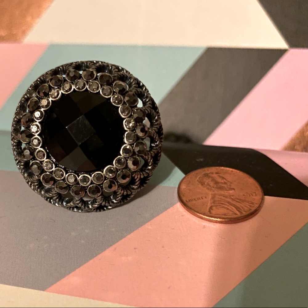Black stone ring